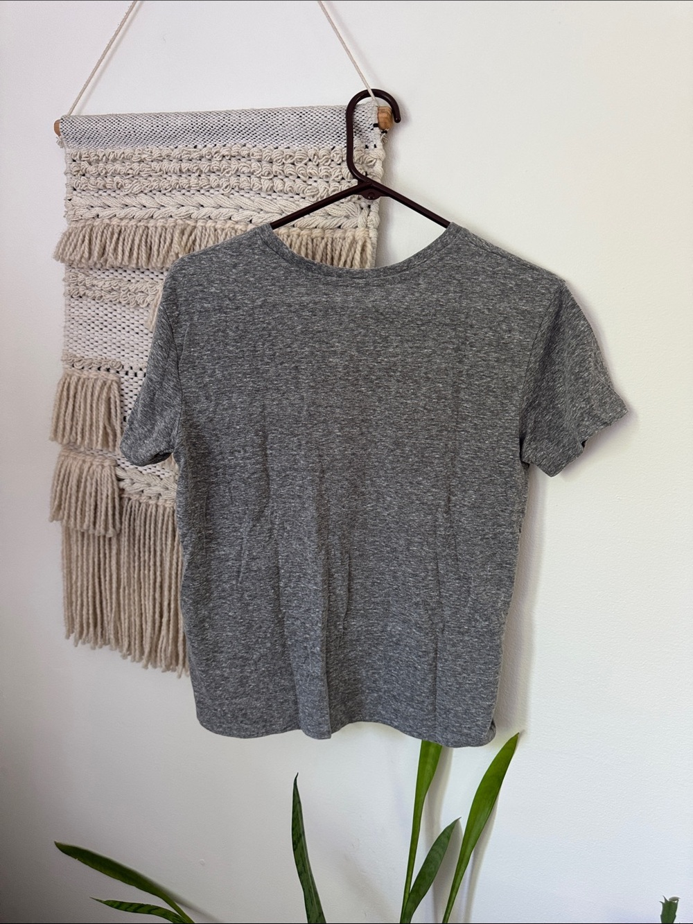 Modern Lux Peace Sign Tee - Picture 4 of 4
